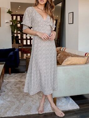 Lulus x Lush Times With You Sage Green Floral Puff Sleeve Midi Dress NWT
